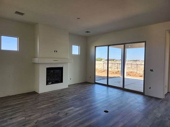 5th image of 7742 N Thornberry Dr