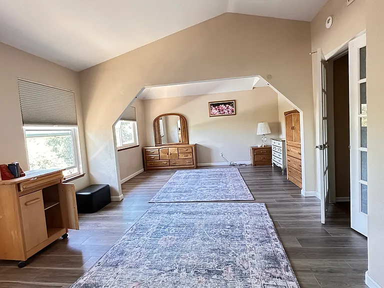 117 Drake Ct — Photo 1