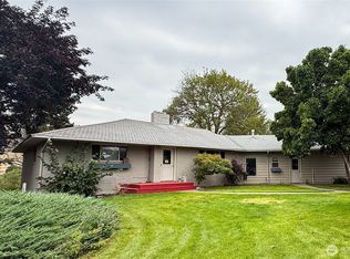 1864 Old Highway 97, Okanogan, WA 98840