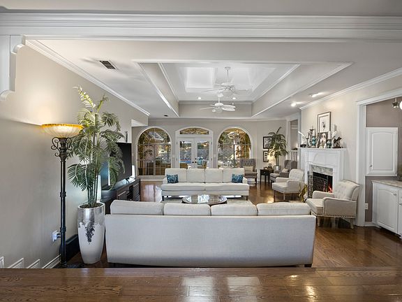 2nd image of 912 Fleming Dr