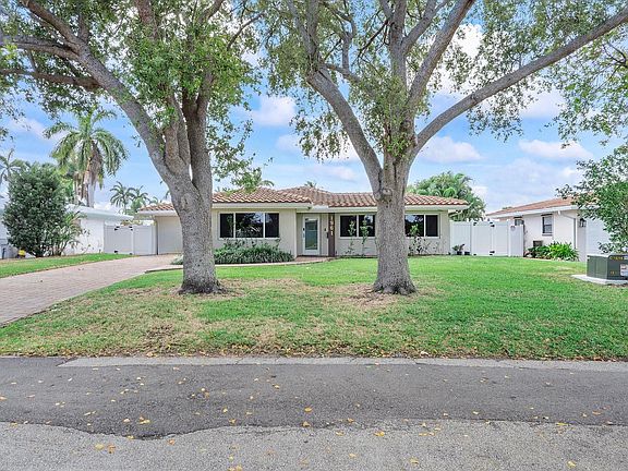 4th image of 1961 NE 28th Avenue