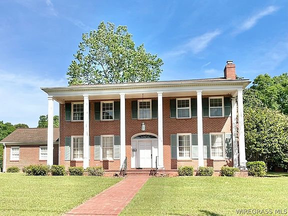 2nd image of 304 Simmons St