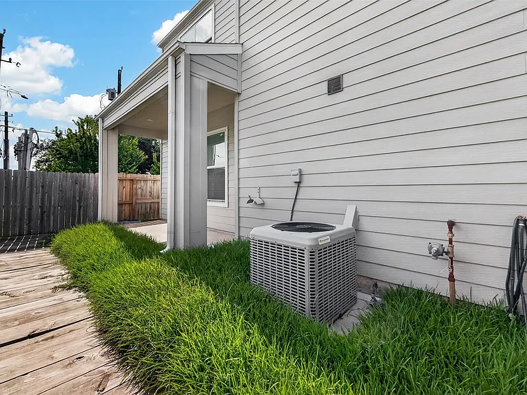 8821 Hollister Pine Ct — Photo 45