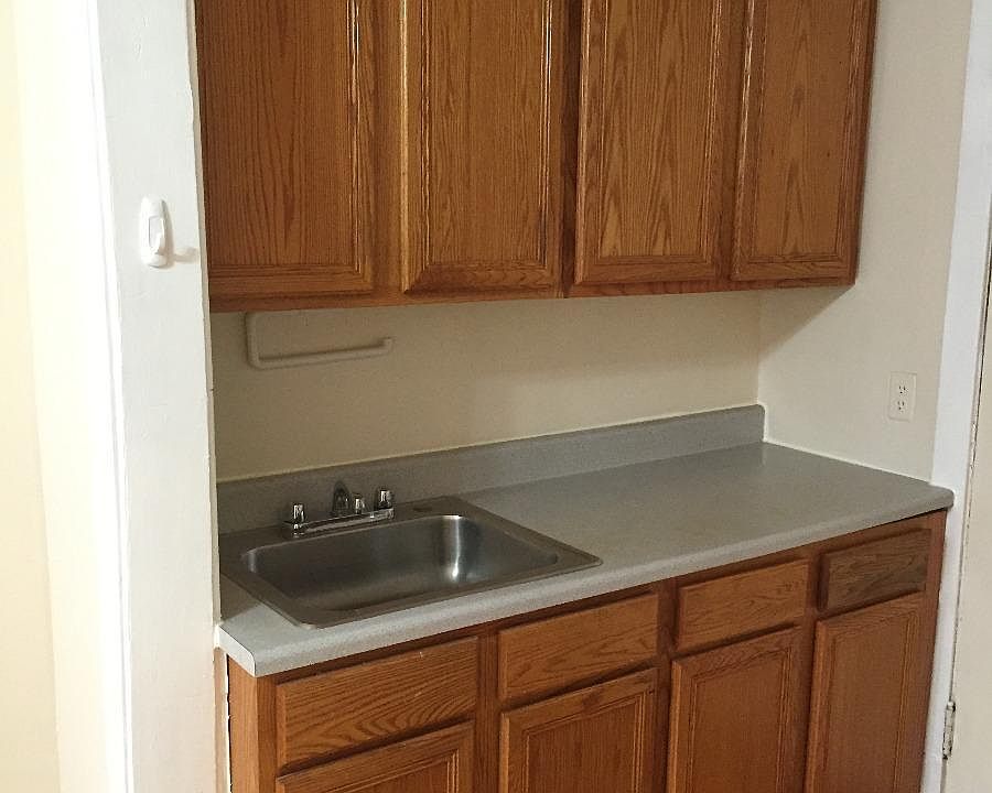 1st image of 638 W Arlington Pl #34