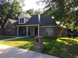 853 Reed Ln, Gulfport, MS 39507