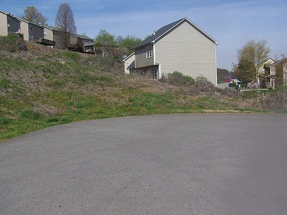 5th image of 808 Calypso Way