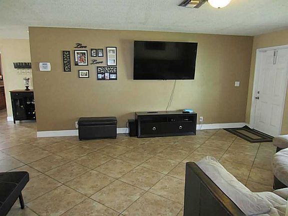 5th image of 6342 Southgate Blvd