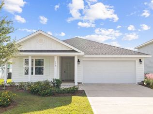 572 Earl Godwin Rd, Freeport, FL 32439