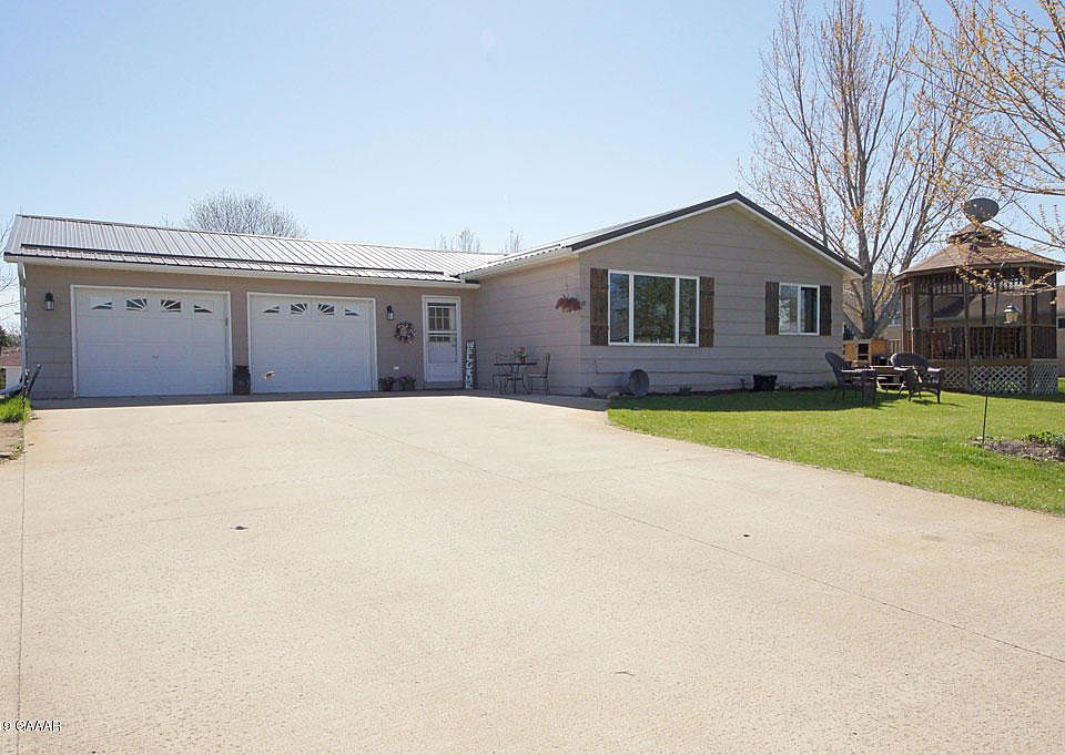 1st image of 2405 Mc Cauley Ln NE