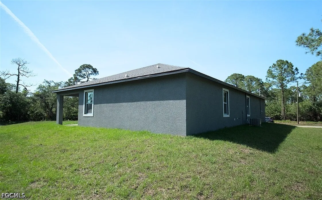 Building Photo - 2102 Canton Ave