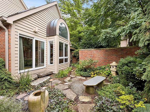 2nd image of 1208 Fox Trail Ct