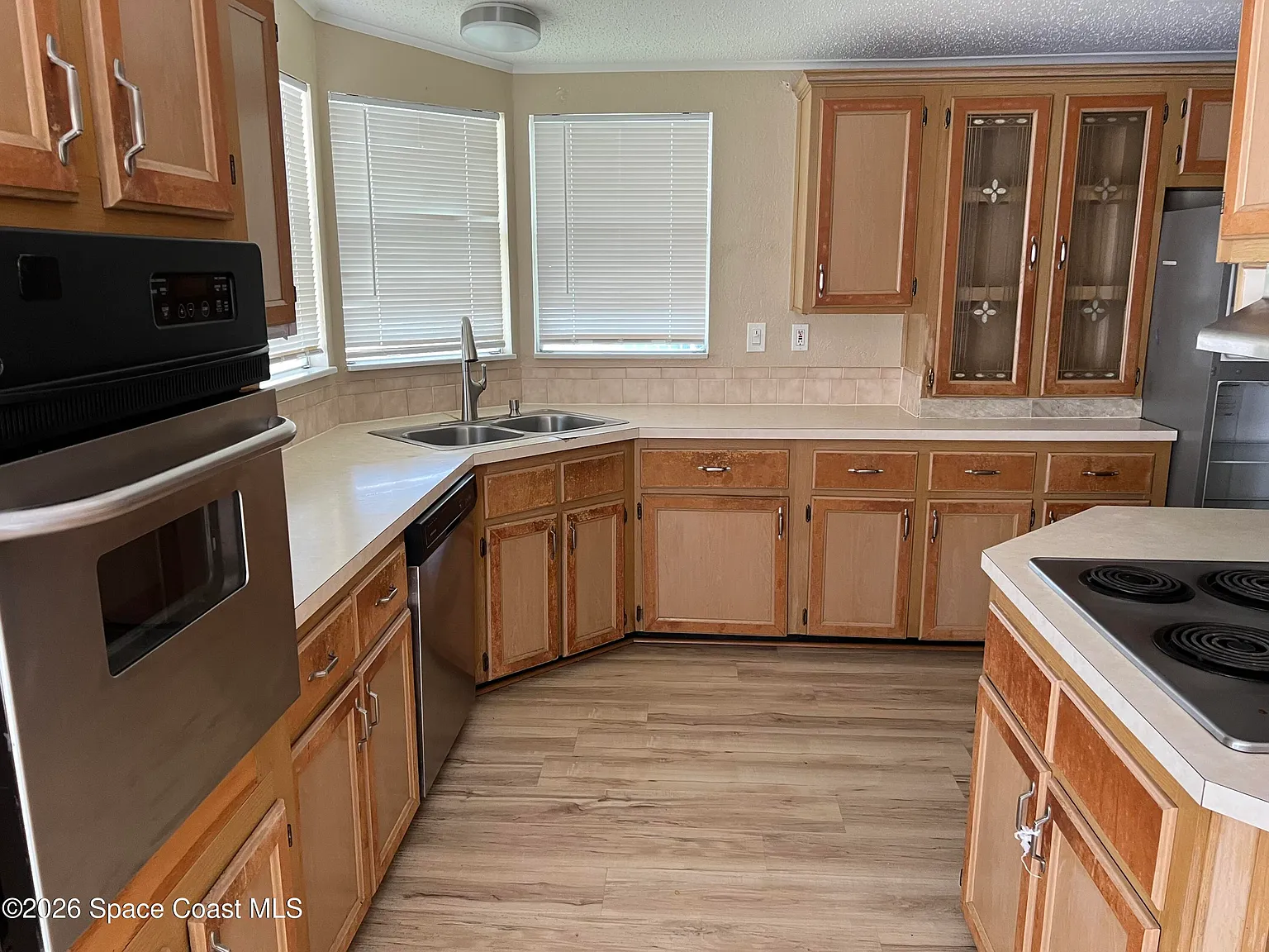 2 bed, 2.0 bath, 1099 sqft, $1,700 — Photo 3