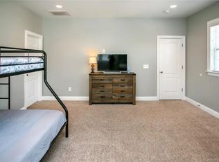 8606 Burnside Ln, Charlotte, NC 28277