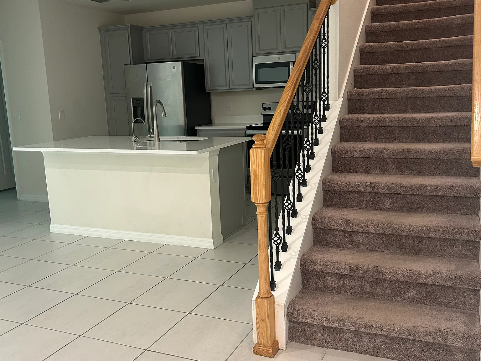 4 bed, 2043 sqft, $2,300 — Photo 3