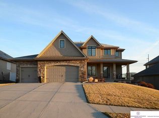 20008 Harney St, Elkhorn, NE 68022