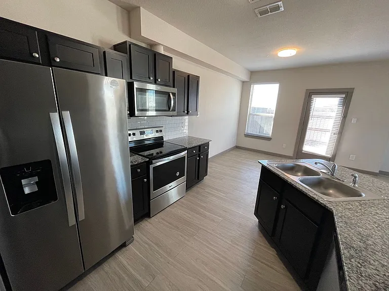10604 Tube Dr — Photo 9