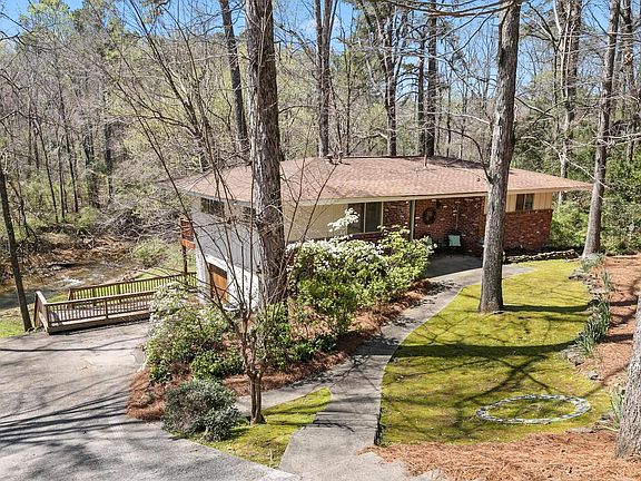2nd image of 3416 Laurel View Ln