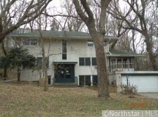 3941 Bassett Creek Dr, Golden Valley, MN 55422