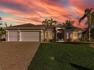 317 SE 23rd Ter, Cape Coral, FL 33990