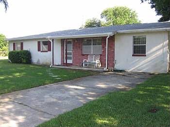1st image of 2800 Karen Ave