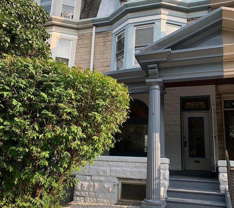 1st image of 416 Spring St