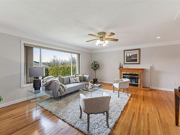 2nd image of 4325 Dieppe Rd