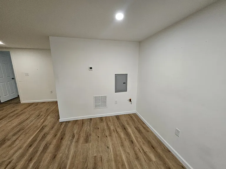 410 Main St #3 — Photo 5