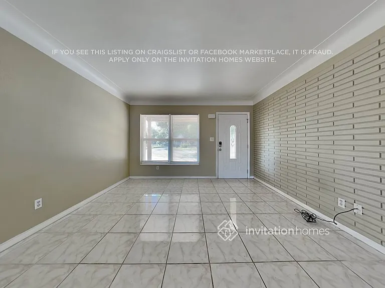 4301 32nd Ave N — Photo 3