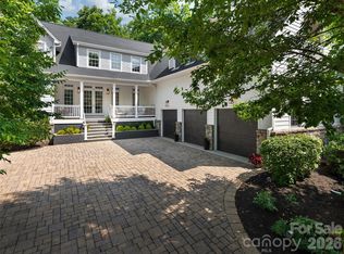 1910 Bearberry Ln, Asheville, NC 28803