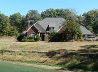 8770 Oak Ridge Dr, Walls, MS 38680