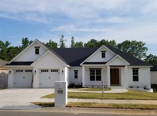 9249 Cliffside Dr, Sherwood, AR 72120