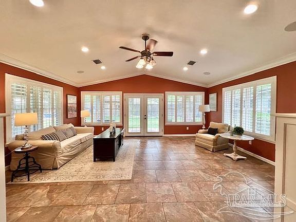 2nd image of 4895 Oakland Dr