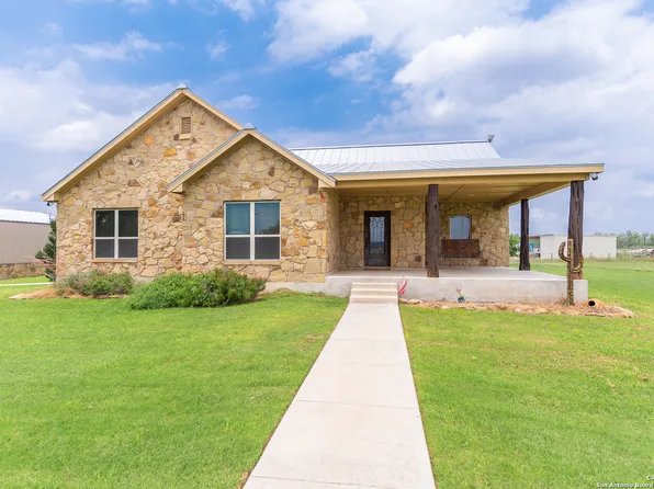 386 COUNTY ROAD 427, Dhanis, TX 78850