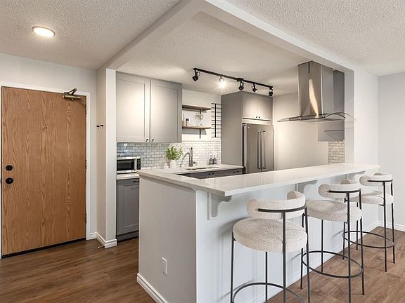 3rd image of 2211 E 29th St SW #306