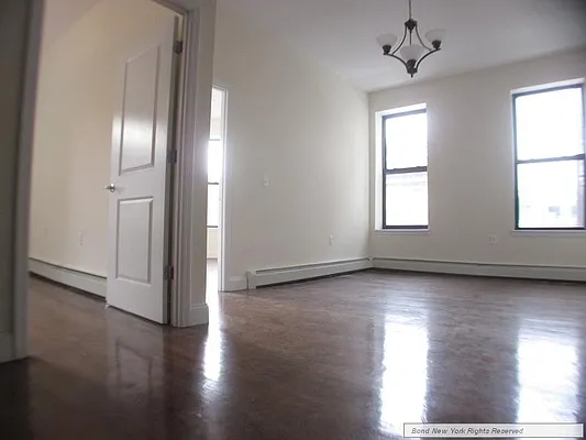 Rented by Bond New York | media 19