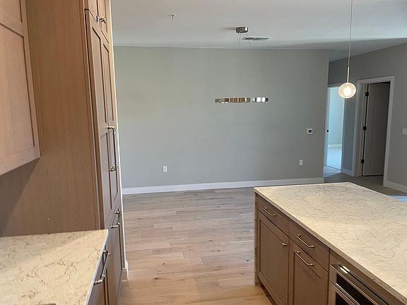 4th image of 788 N Adams St #301