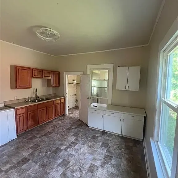 846 Market St — Photo 7