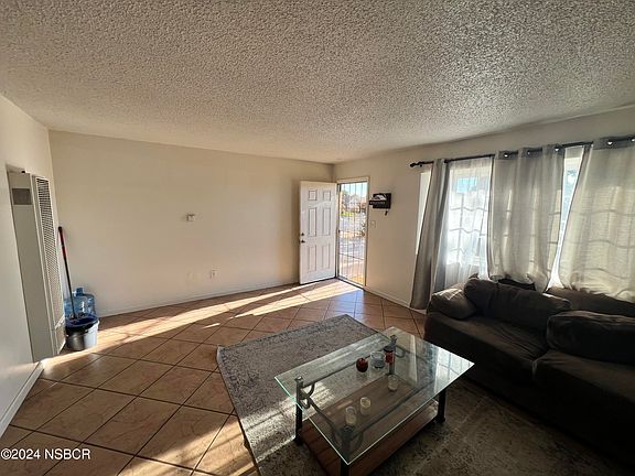 5th image of 1000 N Benwiley Ave
