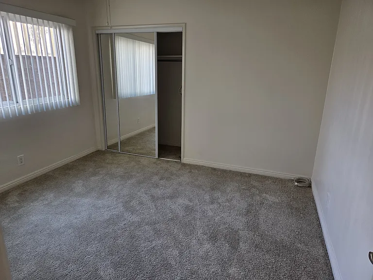 Moracambe Manor Apartments — Photo 7