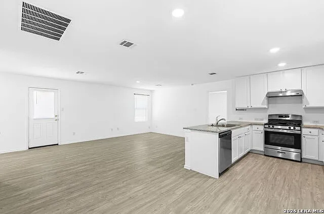 422 De Herrera — Photo 9