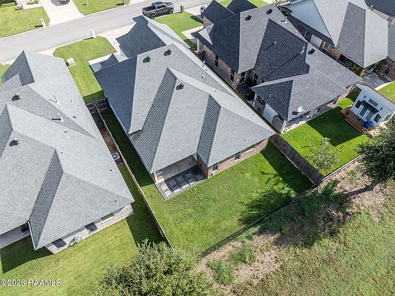 3rd image of 230 Whispering Meadows Rd