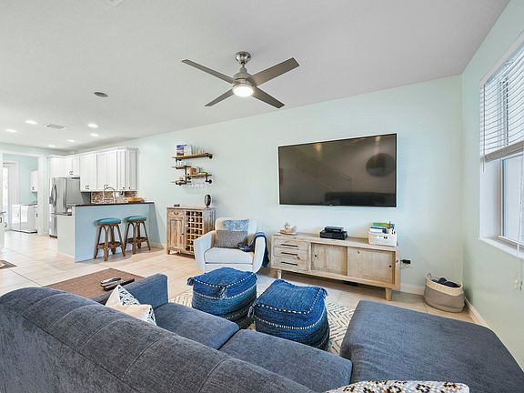 5th image of 1311 N Jeaga Drive