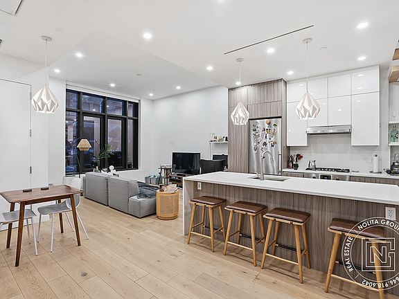 2nd image of 249 E 50th St #Townhouse 1