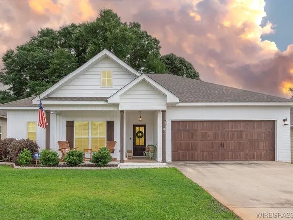 662 Valley Stream Dr, Enterprise, AL 36330