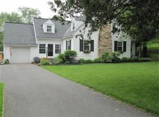 44 Blossom Hill Dr, Lancaster, PA 17601