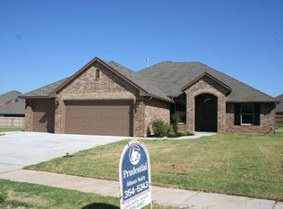 805 Tea Rose Dr, Yukon, OK 73099