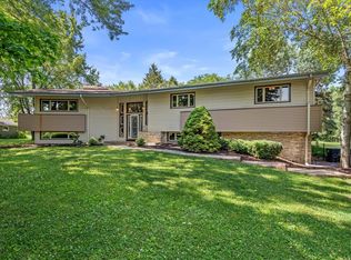 W274S4153 Timber TRAIL, Waukesha, WI 53189