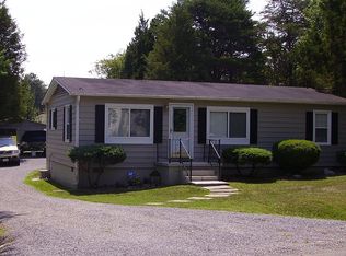 97 Beach Rd, Louisa, VA 23093