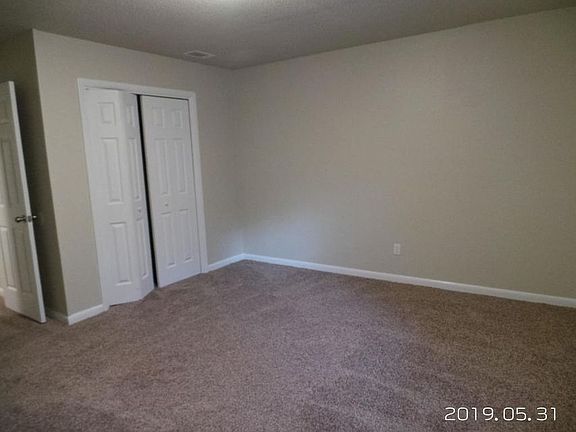 4th image of 590 Hill Ln #2