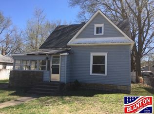 615 W 10th St, Junction City, KS 66441
